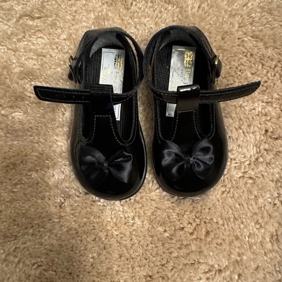 Black Kids Shoes with Bow 
♥️3 Months size ♥️ - Picture 1 of 6